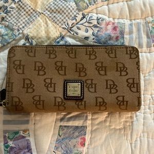 Dooney and Bourke jacquard signature wallet
